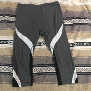 Women’s athletic pants